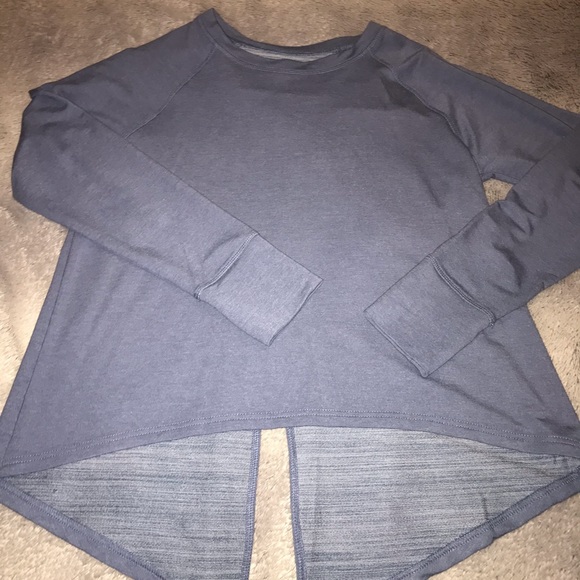 New cute 👕 shirt - Picture 2 of 3